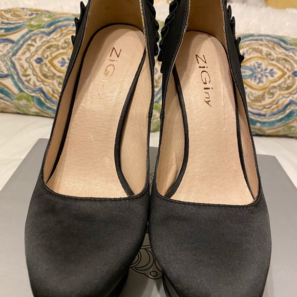 🔥 Black Stilettos on Fire 🔥 - Picture 5 of 8